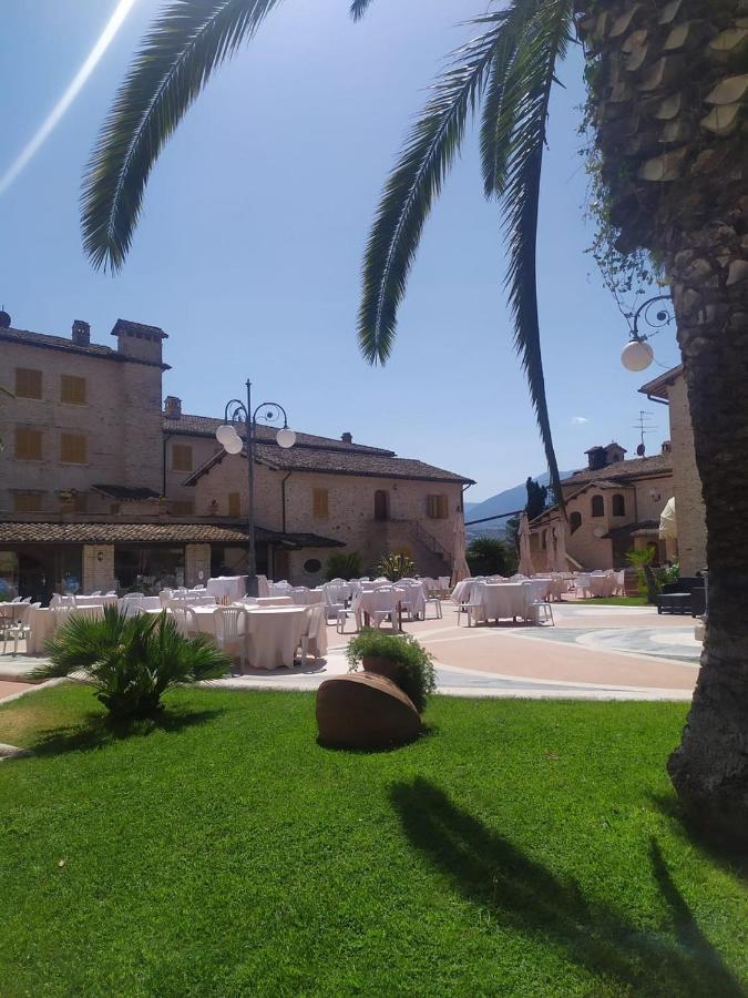 Hotel Casale Colli del Tronto Esterno foto