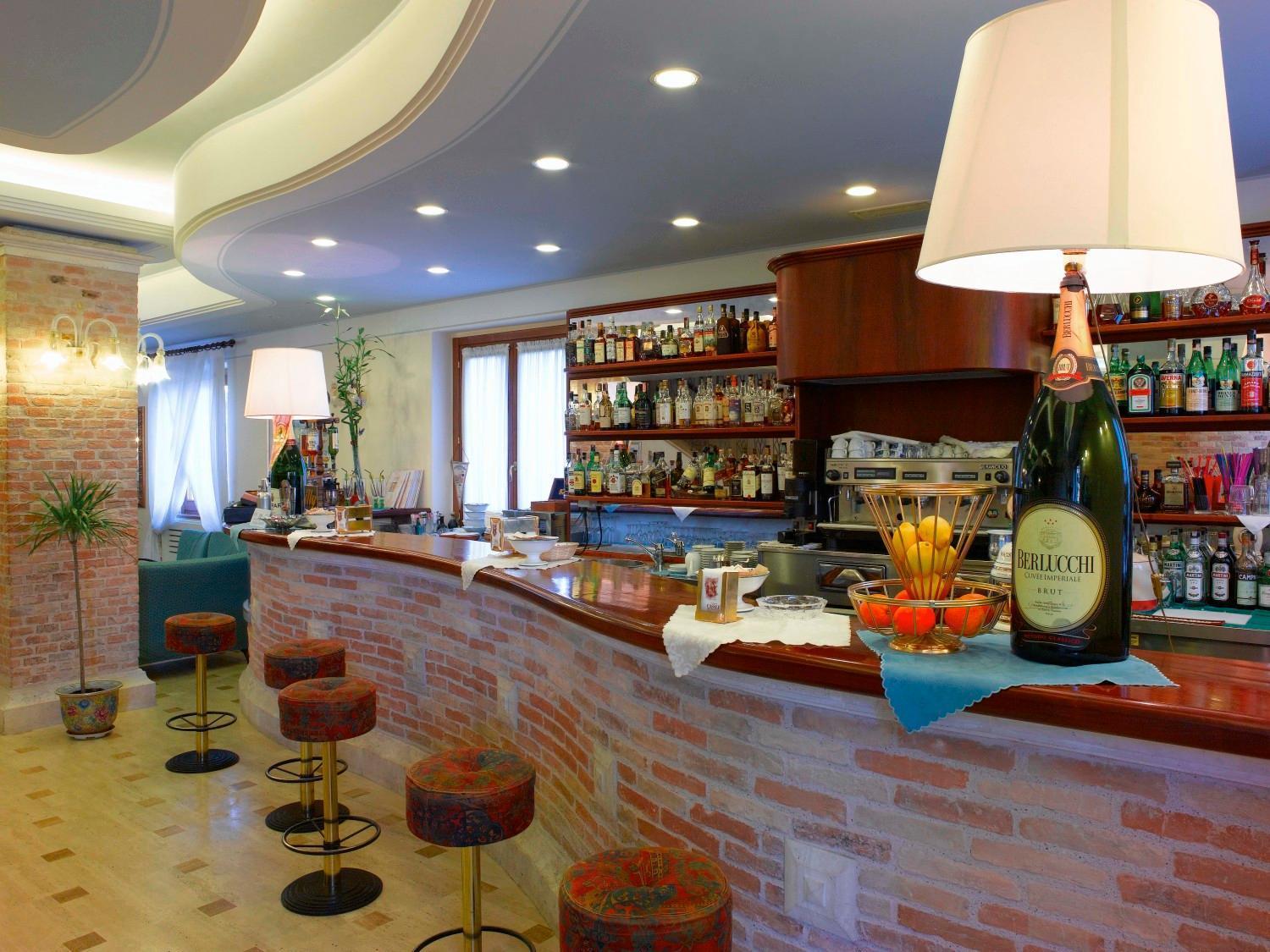 Hotel Casale Colli del Tronto Esterno foto