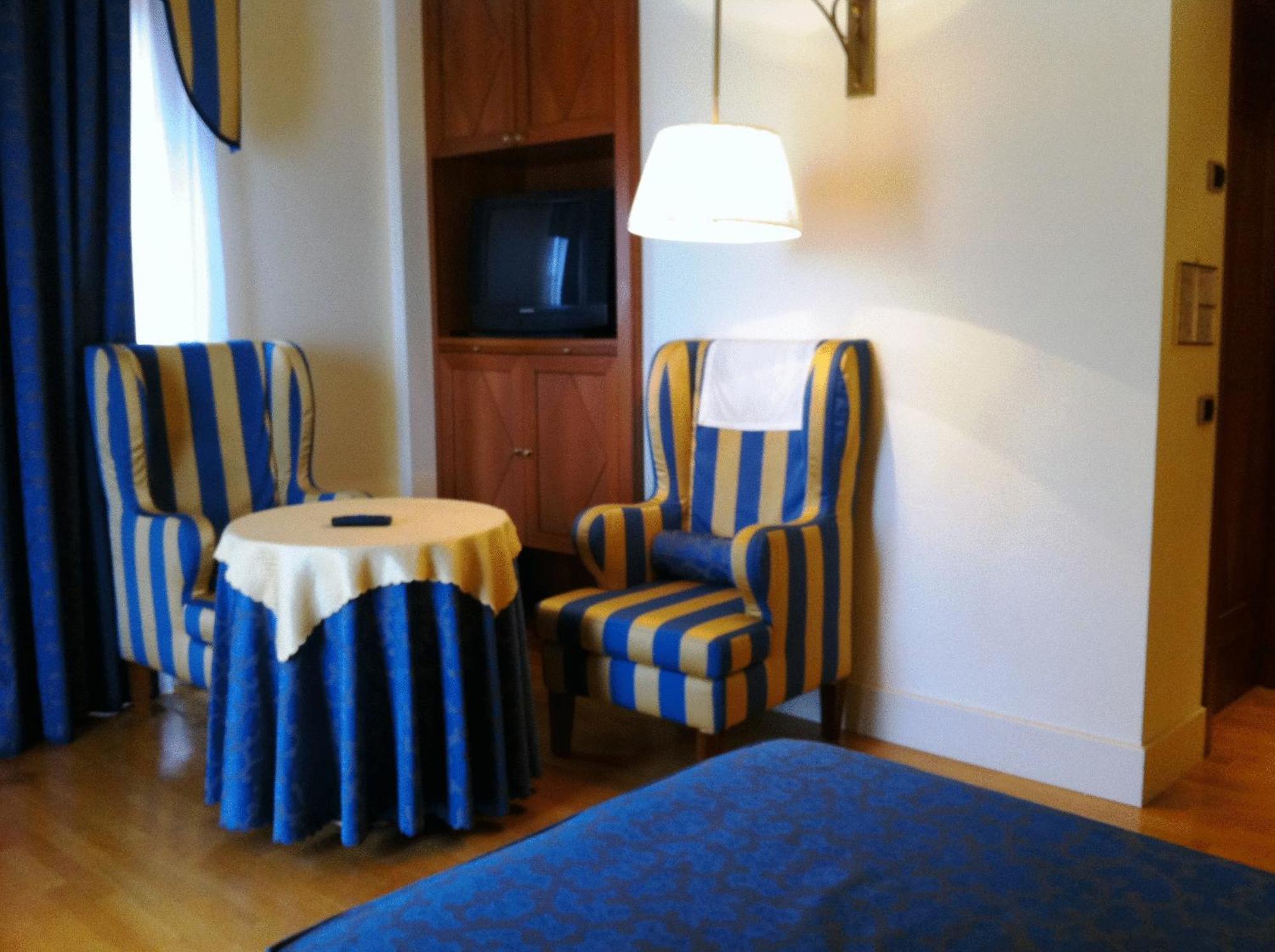 Hotel Casale Colli del Tronto Esterno foto