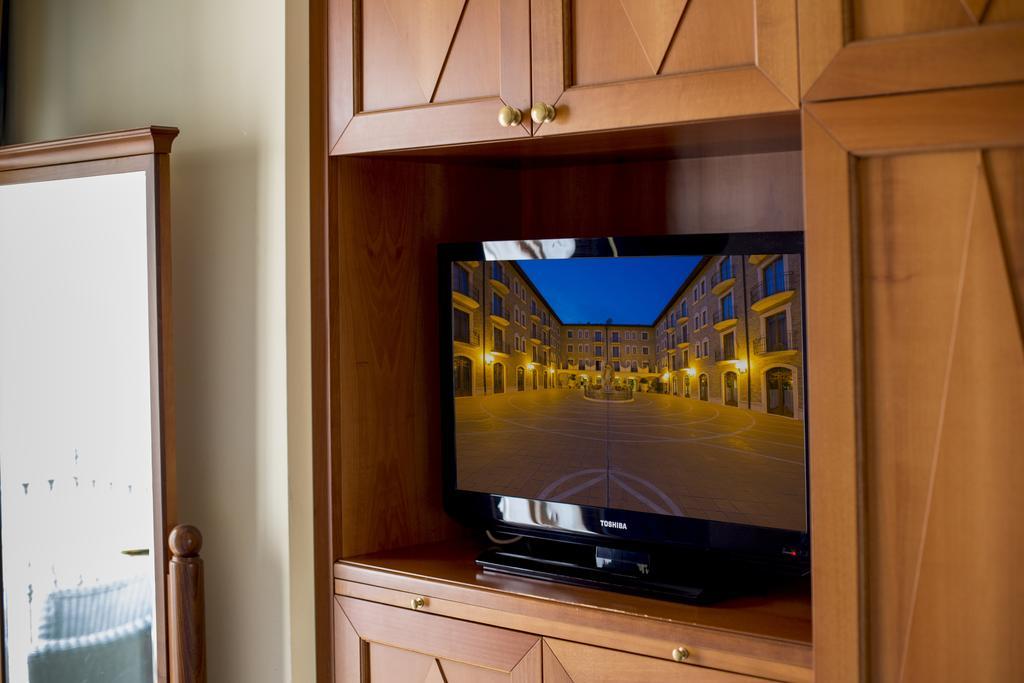 Hotel Casale Colli del Tronto Esterno foto