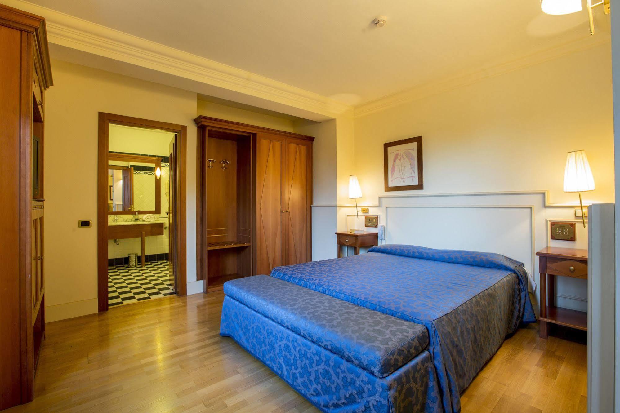 Hotel Casale Colli del Tronto Esterno foto