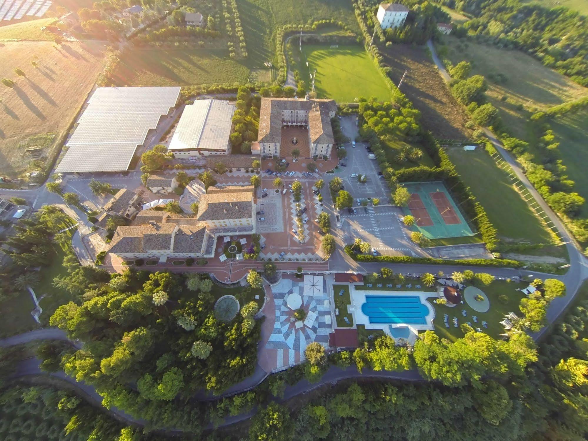 Hotel Casale Colli del Tronto Esterno foto