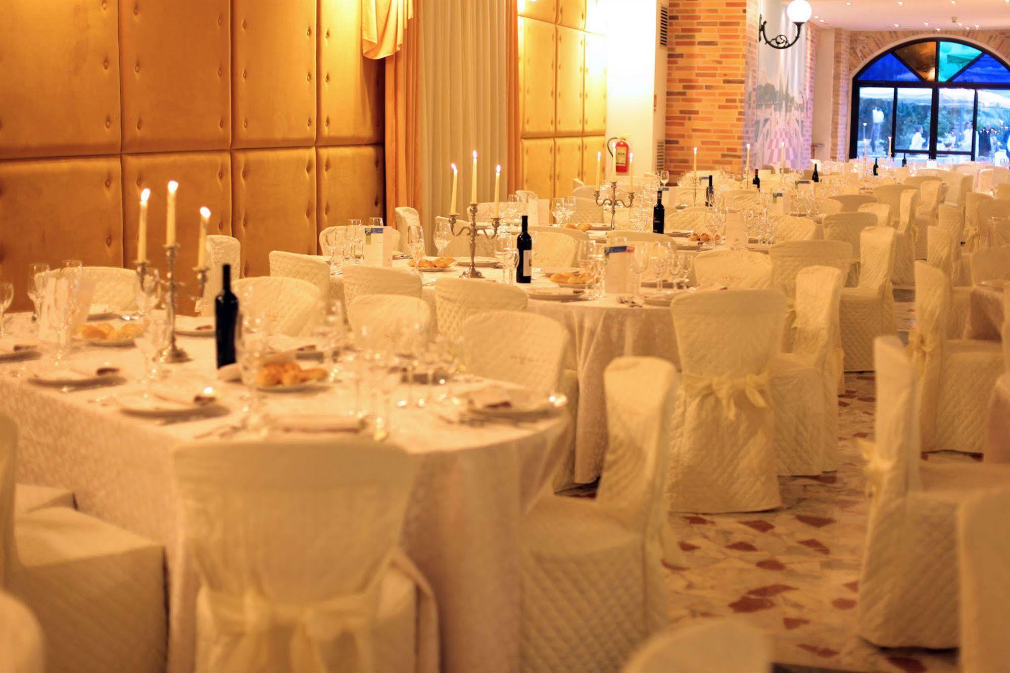 Hotel Casale Colli del Tronto Esterno foto